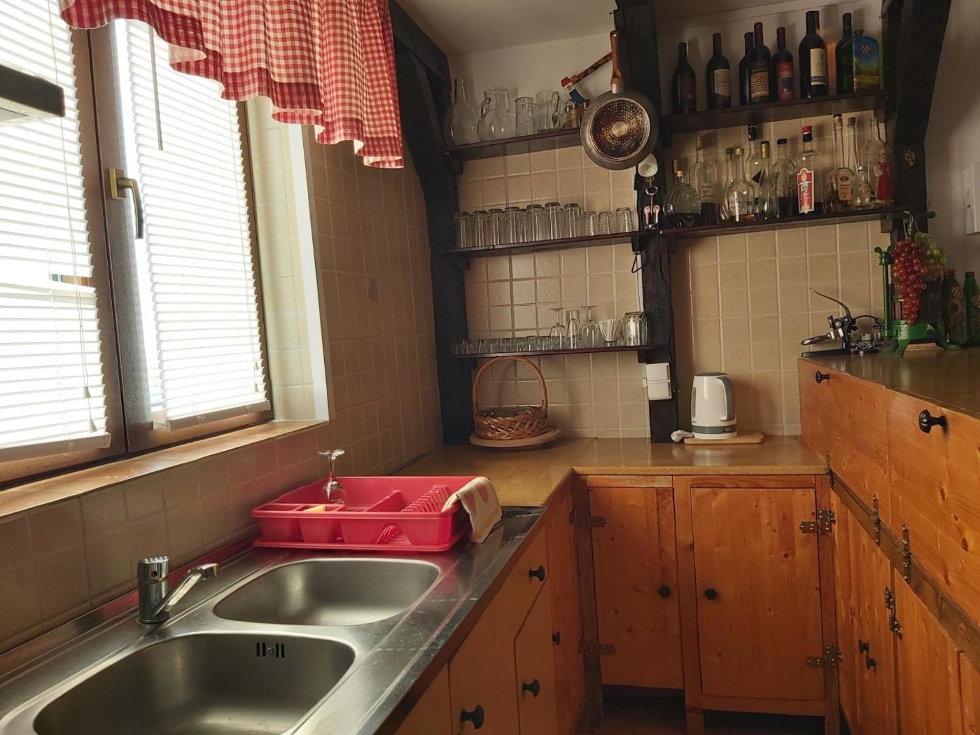 Izletiste Opatovac Pension Buitenkant foto